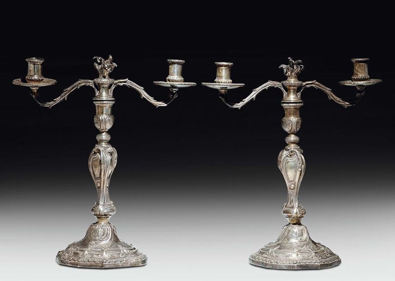 Coppia di doppieri in argento sbalzato  - Asta Antiquariato - Cambi Casa d'Aste