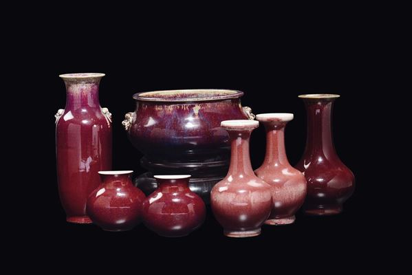 Lotto di sei vasi in porcellana flambè sangue di bue, Cina, Dinastia Qing, XIX secolo