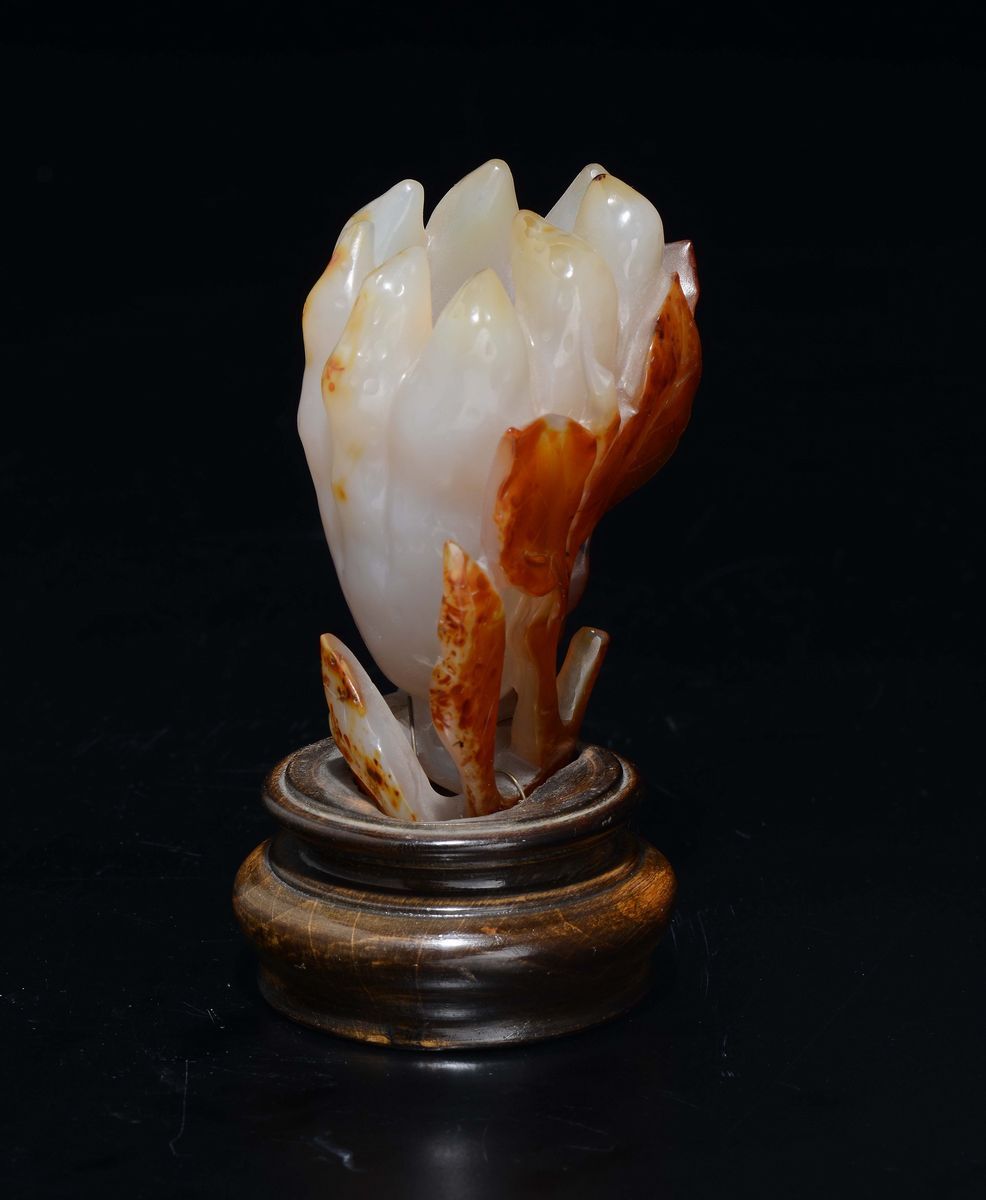 Fiore di Loto Scolpito in Giada Bianca e Russet, Cina, Dinastia Qing, XIX Secolo