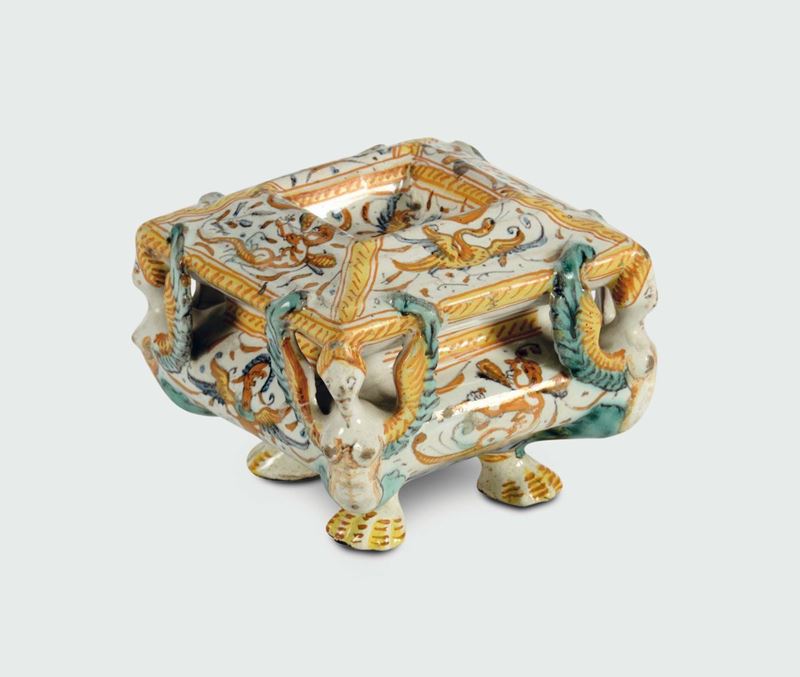 Saliera Deruta, fine del XVI - inizi del XVII secolo  - Auction Collectors' Majolica and Porcelain - Cambi Casa d'Aste