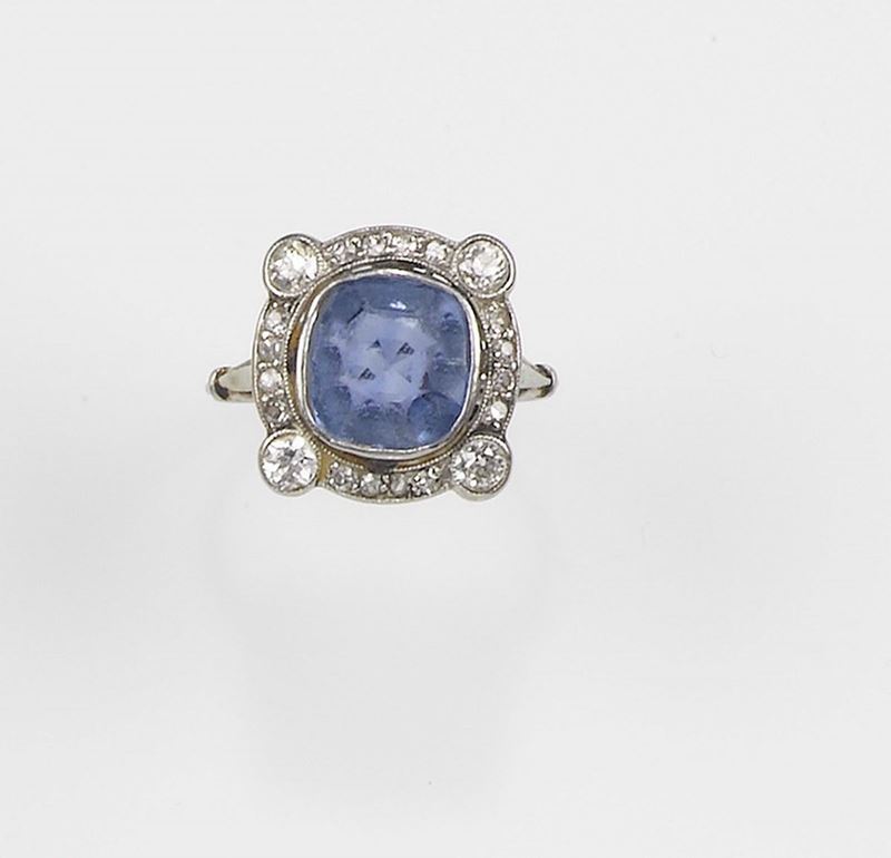 Anello con zaffiro Sri Lanka e piccoli diamanti  - Asta Fine Jewels - Cambi Casa d'Aste