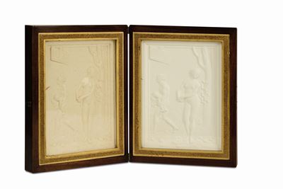 Scatola Bivalva con Rilievo in Stucco e Rilievo in Cera Neoclassico Raffigurante Rea Silvia e i G...
