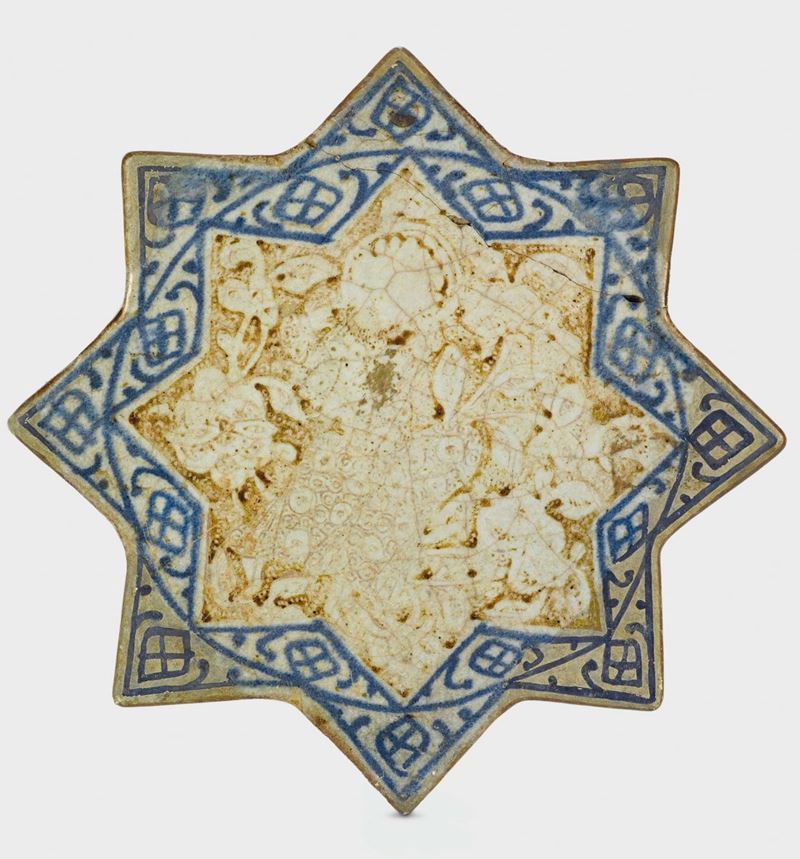 Mattonella Kashan (Persia), Fine XIII - inizio XIV secolo (anno Egira 650)  - Asta Maioliche e Porcellane da Collezione - Cambi Casa d'Aste