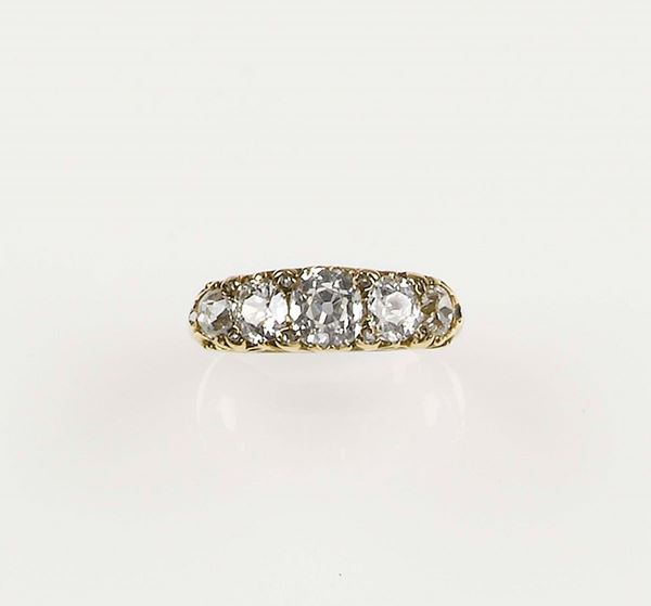 An old-cut diamond ring. Mounted in yellow gold 750/1000