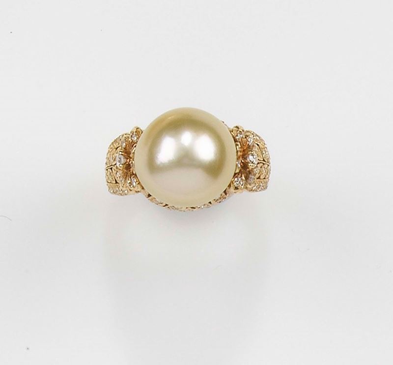 An yellow pearl and diamond ring  - Auction Fine Art - Cambi Casa d'Aste