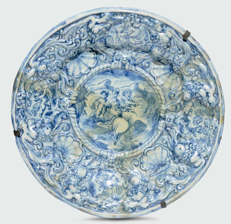 Grande piatto Savona, fine XVII - inizio XVIII secolo  - Auction Collectors' Majolica and Porcelain - Cambi Casa d'Aste