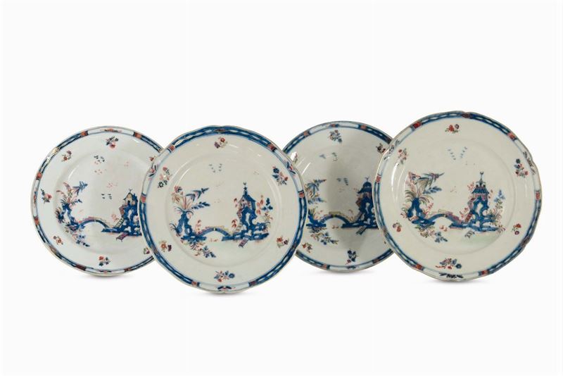 Lotto di quattro piatti in porcellana a decoro policromo, manifattura Cozzi  - Auction Fine art - II - Cambi Casa d'Aste