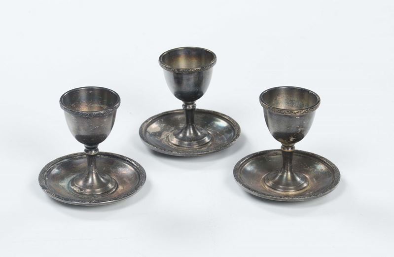 Tre portauovo in argento, fine XIX secolo  - Asta Antiquariato - Cambi Casa d'Aste