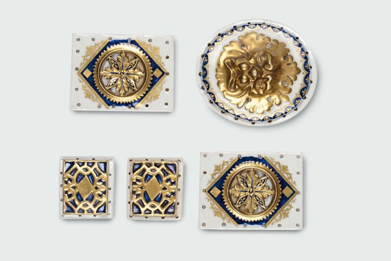 Cinque placchette per fibbie Nove, manifattura G.Baroni, 1802-1825  - Asta Maioliche e Porcellane da Collezione - Cambi Casa d'Aste