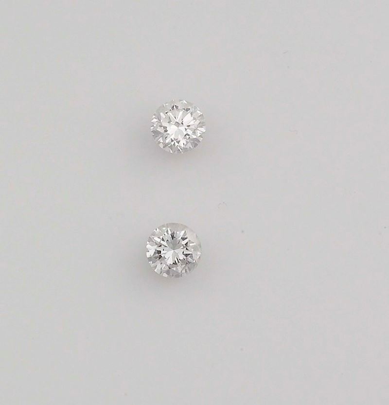 Due diamanti taglio rotondo a brillante ct 2,06 ciascuno  - Asta Fine Jewels - Cambi Casa d'Aste