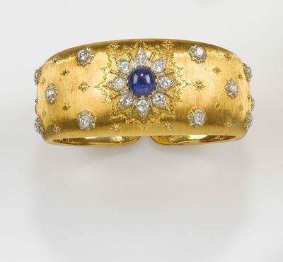 Mario Buccellati. Bracciale con Zaffiro Cabochon e Diamanti