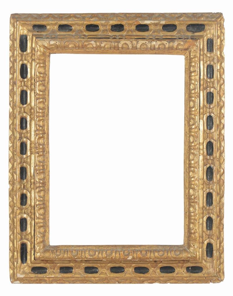 Cornice in legno intagliato, dorato e dipinto a tempera nera, Italia Centrale XVII secolo  - Asta Cornici Antiche - Cambi Casa d'Aste