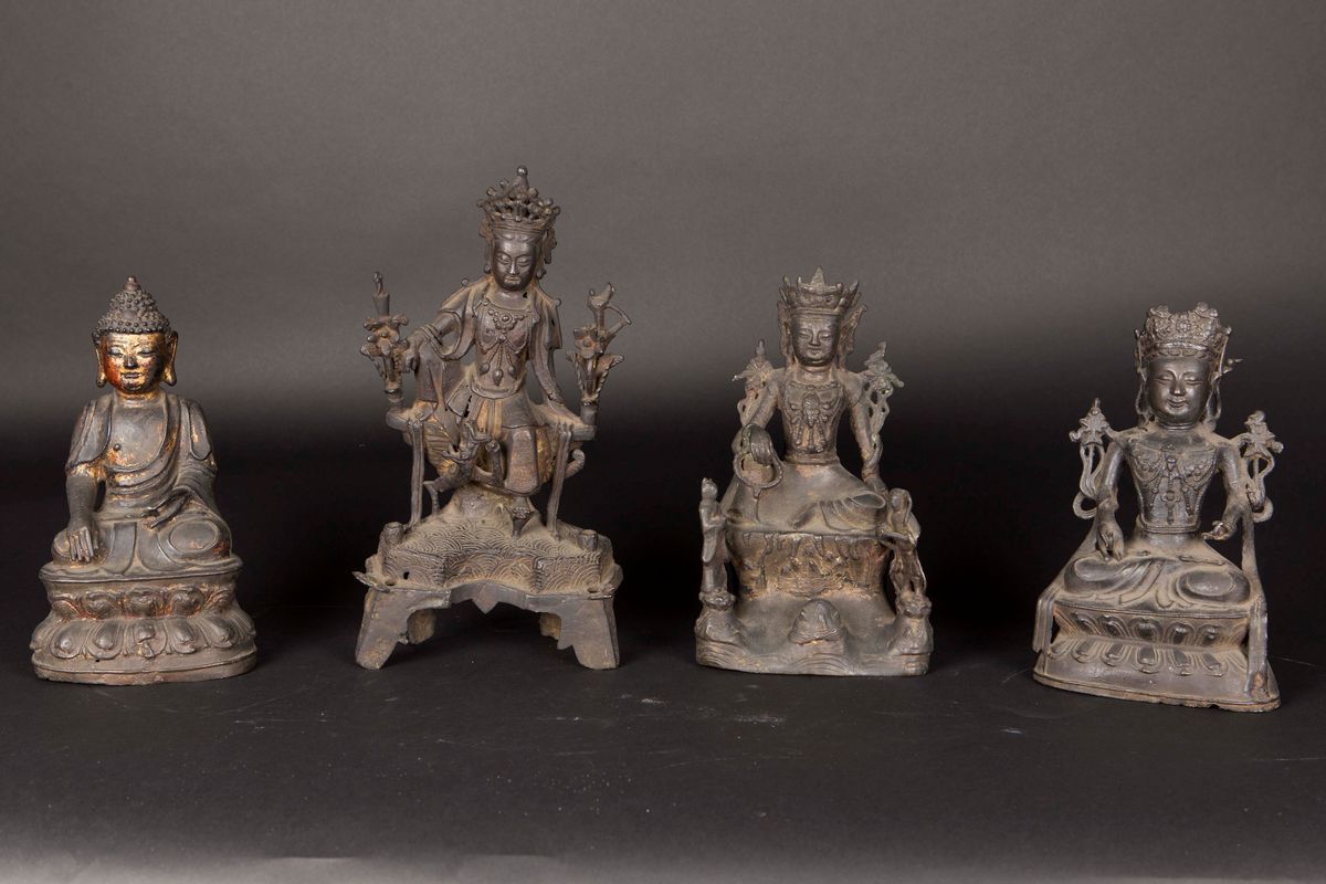 Lotto Composto da Quattro Diverse Figure di Buddha in Bronzo, Cina, Dinastia Ming, XVII Secolo