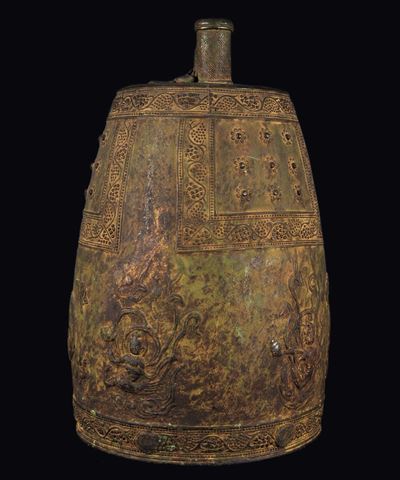 Campana con Decoro D'ispirazione Arcaica in Bronzo con Manico a Guisa di Drago, Cina, Dinastia Mi...