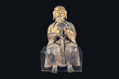 Figura di Dignitario Seduto con Ruyi in Bronzo con Tracce Doratura, Cina, Dinastia Ming, XVII Sec...