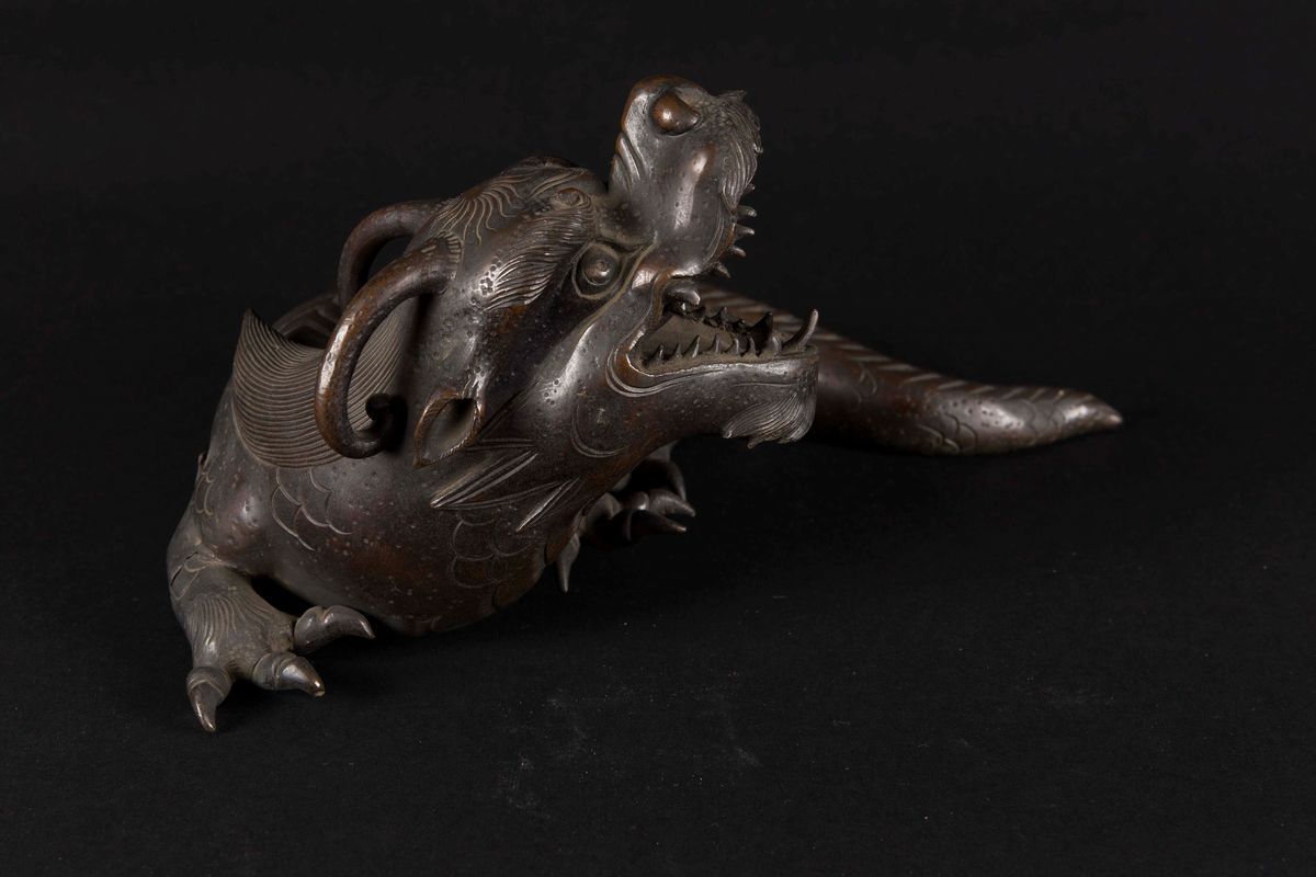 Figura di Drago Scolpita in Bronzo, Giappone, XIX Secolo