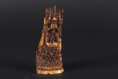 Piccola Scultura in Avorio Raffigurante Demone, Cina, Inizio XX Secolo