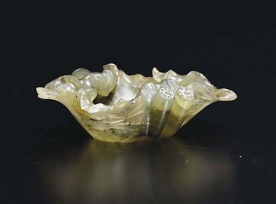 Sciacquapennelli in Giada Verde a Forma di Fiore di Loto, Cina, Dinastia Qing, XIX Secolo