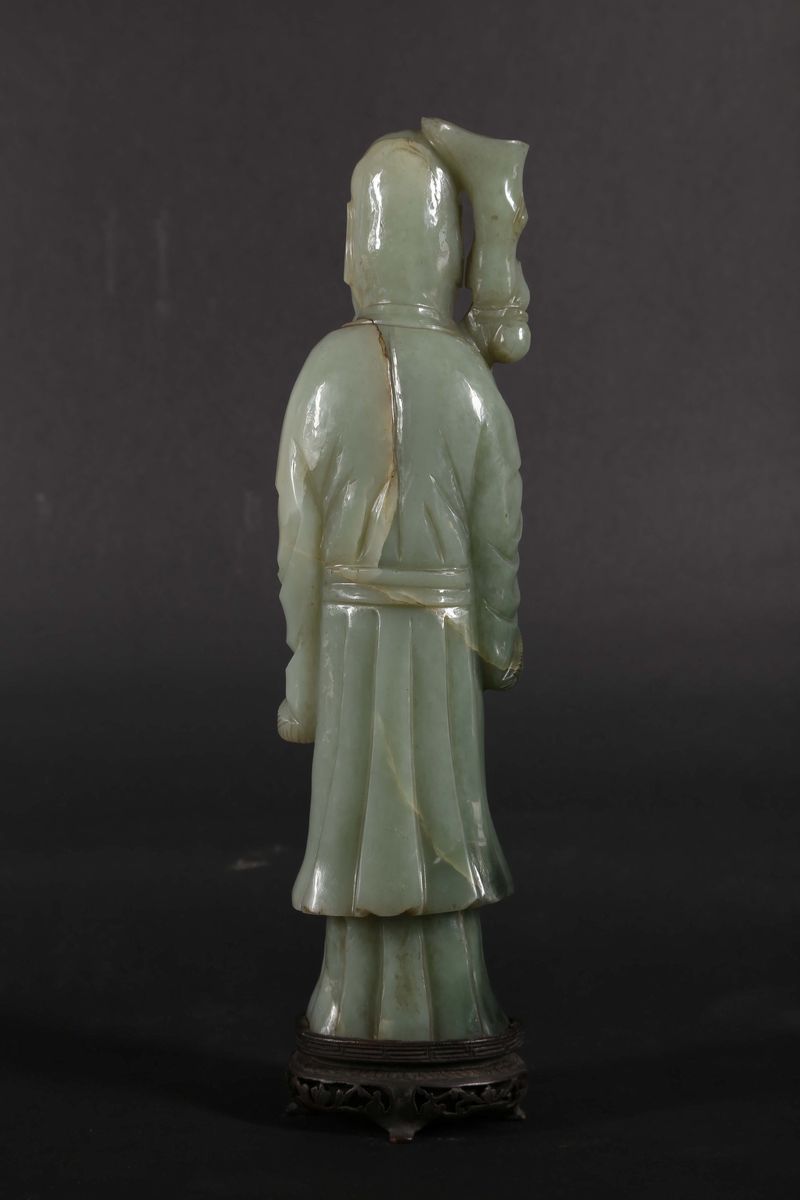 Figura di Shoulao Eretto con Bastone in Giada Celadon, Cina, Dinastia Qing, XIX Secolo