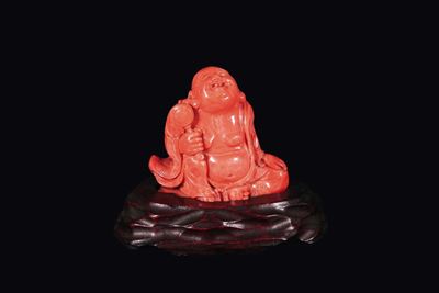 Figura di Budai Scolpita in Corallo, Cina, Dinastia Qing, Fine XIX Secolo