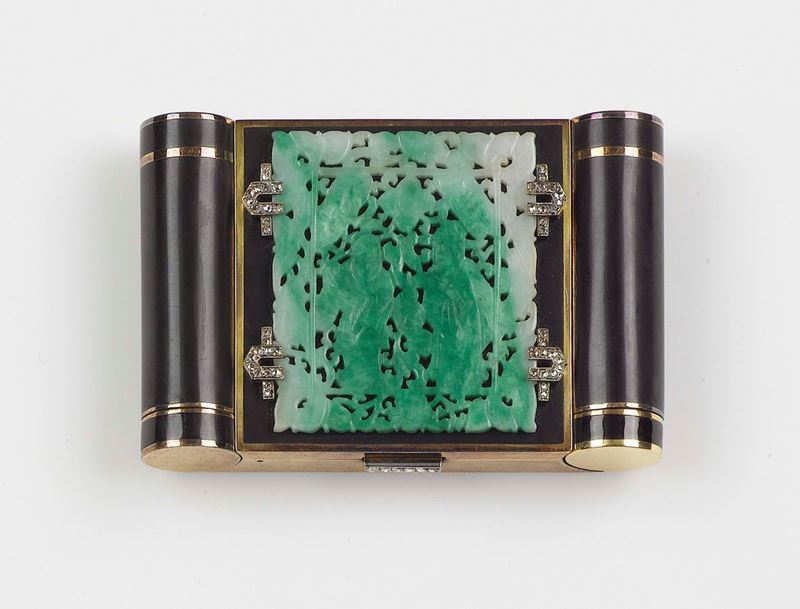 A nephritis, diamond and enamel vanity art deco. Mounted in yellow gold 750/1000. French marks  - Auction Fine Jewels - Cambi Casa d'Aste