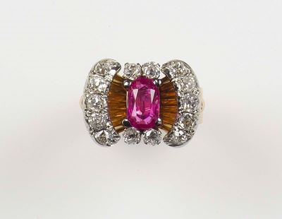 Anello con Rubino Burma e Diamanti