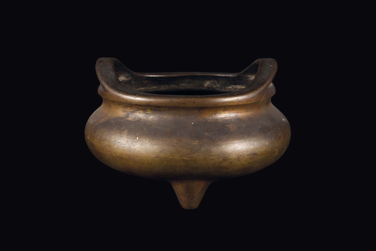 Incensiere Tripode in Bronzo con Manici, Cina, Dinastia Ming, XVII Secolo