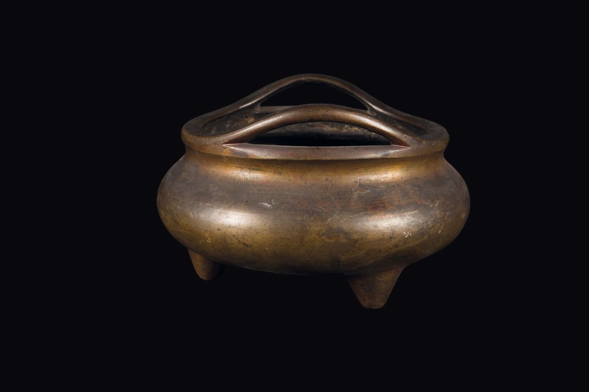 Incensiere Tripode in Bronzo con Manici, Cina, Dinastia Ming, XVII Secolo