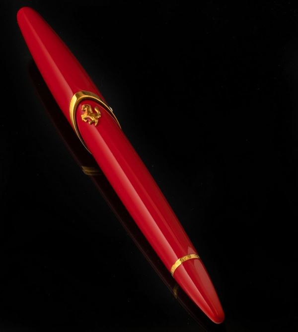 Montegrappa Ferrari limited edition. A red lacquer fountain pen. Original box and documentation