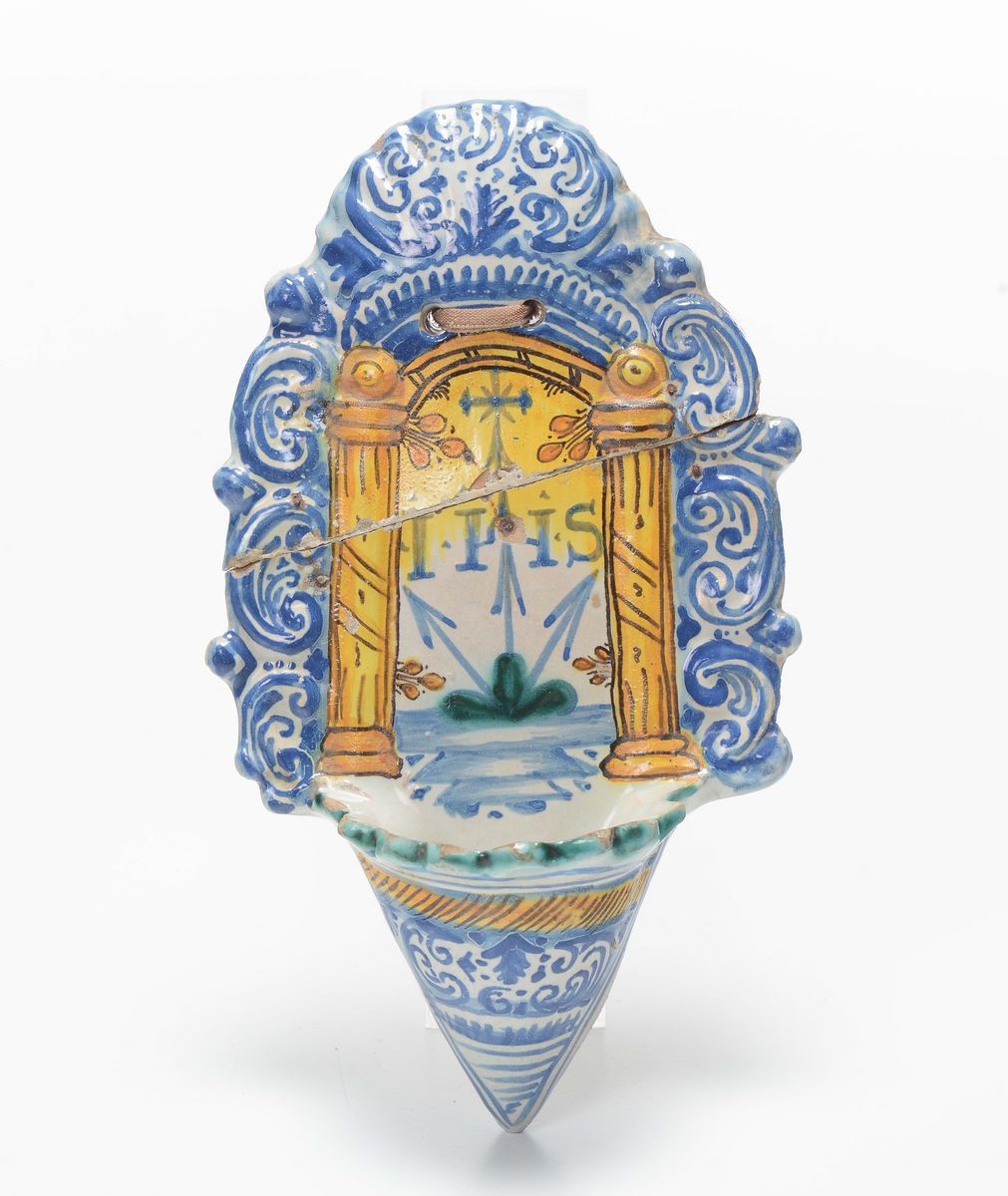Lotto di Cinque Acquasantiere in Maiolica, XIX-XX Secolo