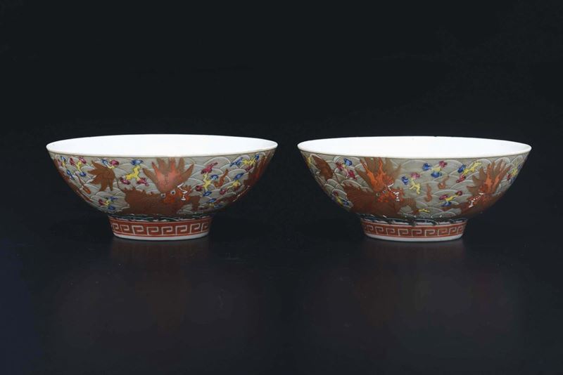 A pair of polychrome enamelled porcelain cups with Pho dogs, China, Qing Dynasty, 19th century  - Auction Chinese Works of Art - Cambi Casa d'Aste