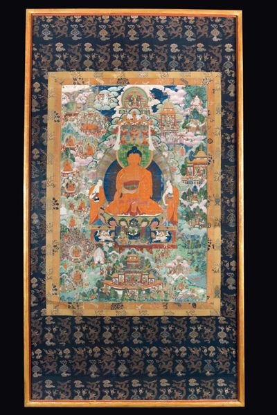 Tanka su Seta Incorniciato con Immagine Centrale di Buddha, Tibet, XIX Secolo