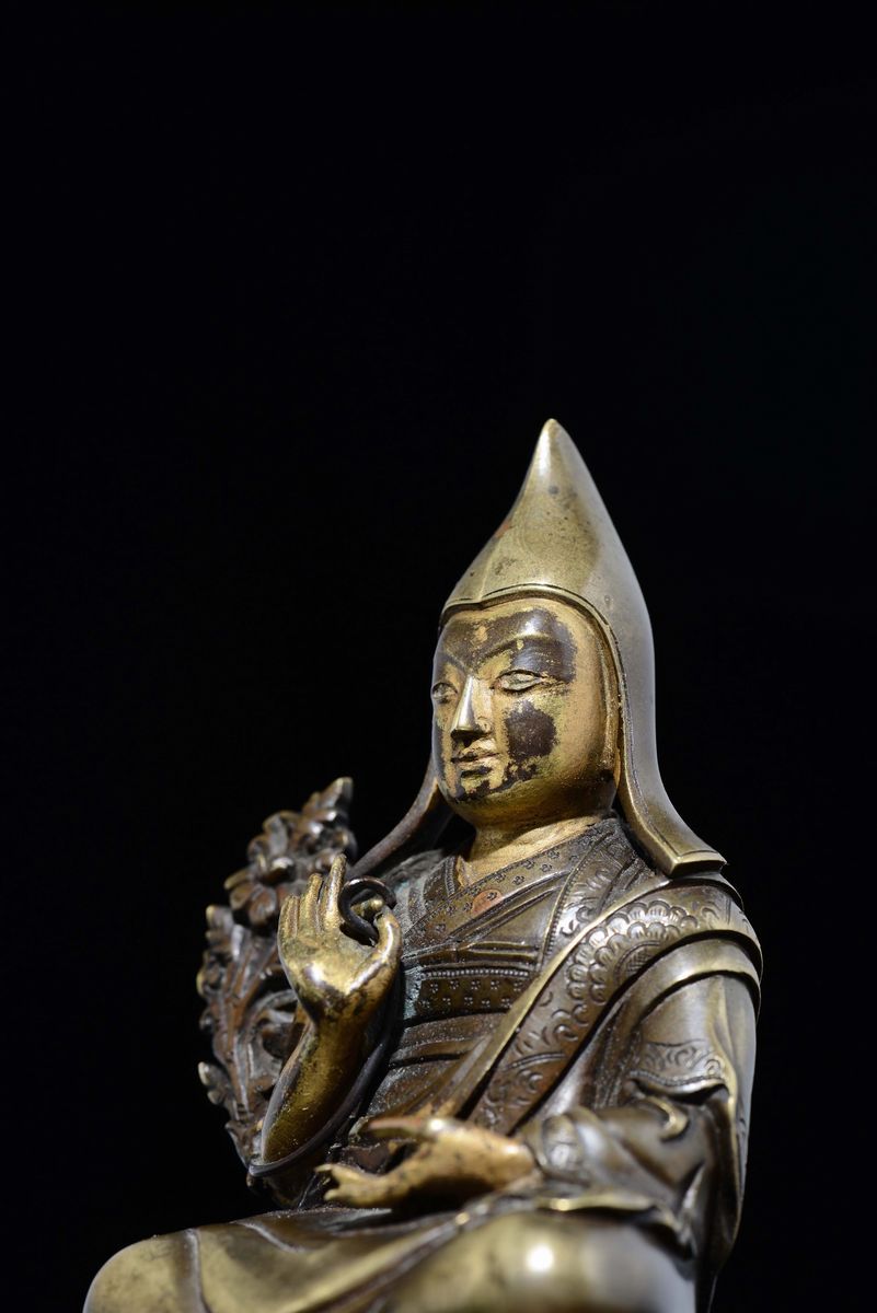 Figura di Dalai Lama Kelsang Gyats in Bronzo Dorato, Tibet, XVIII Secolo