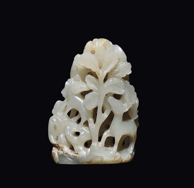 Gruppo in Giada Raffigurante Cerbiatto tra Alberi, Cina, Dinastia Ming, XVII Secolo