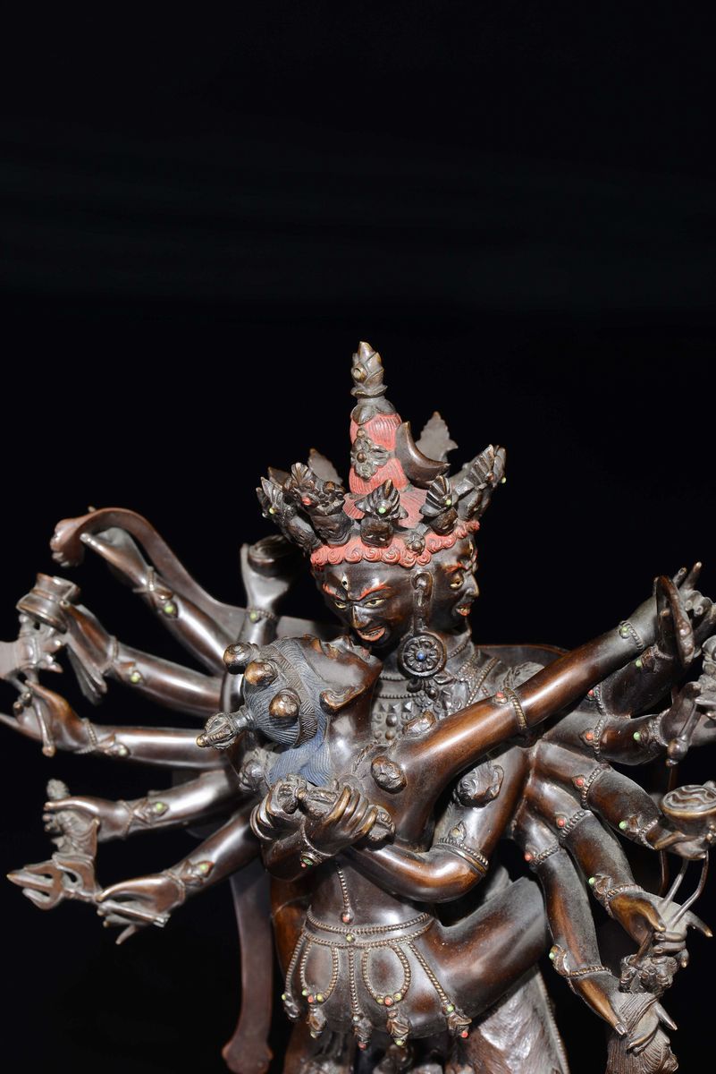 Grande ed Importante Figura di Cakravamsara in Bronzo su Fiore di Loto, Tibet, Epoca Qianlong (17...