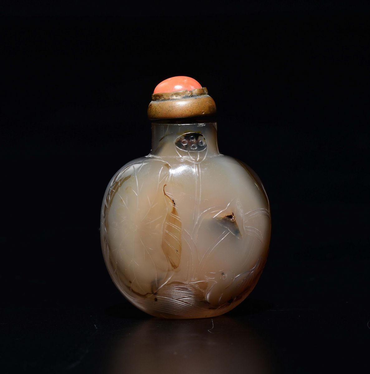 Snuff Bottle in Agata con Pesce, Cina, Dinastia Qing, XIX Secolo