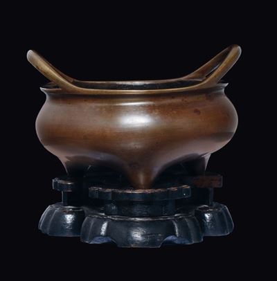 Incensiere Tripode in Bronzo con Manici, Cina, Dinastia Ming, XVII Secolo