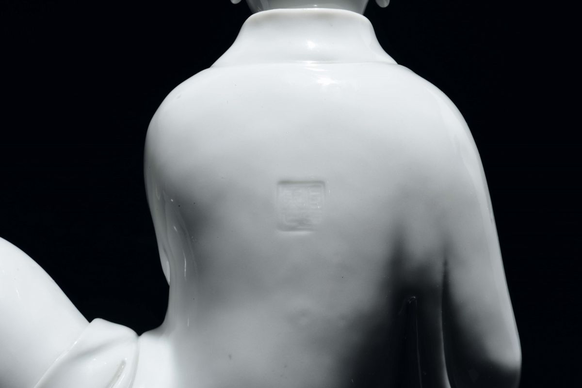 Guanyin Seduta in Porcellana Blanc De Chine Dehua, Cina, Dinastia Qing, XIX Secolo