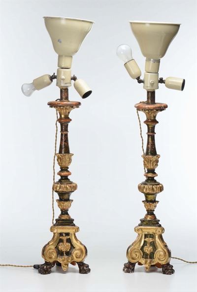 Coppia di Candelieri in Legno Intagliato, Laccato e Dorato, XIX Secolo