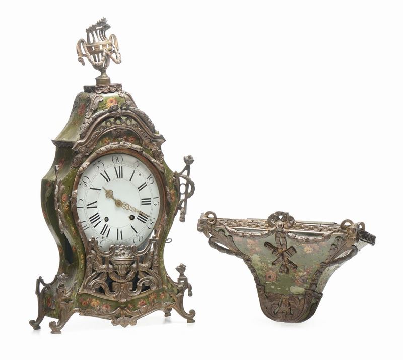 Orologio cartel in legno laccato a kotivo floreale e metallo, XIX secolo  - Auction Fine Art - Cambi Casa d'Aste