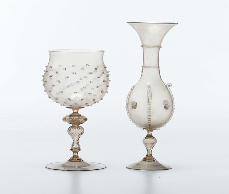Bicchiere e vaso in vetro soffiato, XVIII secolo  - Asta Antiquariato - Cambi Casa d'Aste