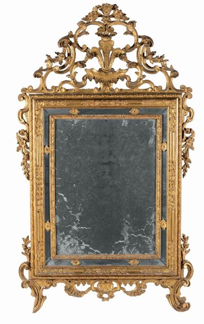Specchiera Luigi XIV in Legno Finemente Intagliato ed Interamente Dorato, Piemonte XVIII Secolo