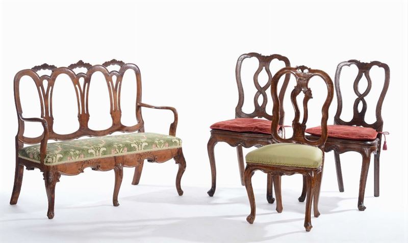 Divanetto due posti e tre seggioline in noce, XIX secolo  - Auction Antique Online Auction - Cambi Casa d'Aste