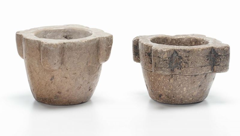 Lotto di due mortai in marmo, XIX-XX secolo  - Asta Antiquariato - Cambi Casa d'Aste