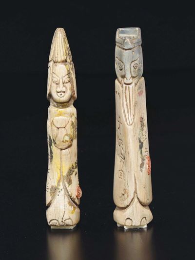 Coppia di Personaggi in Marmo con Iscrizioni, Cina, Dinastia Qing, XIX Secolo