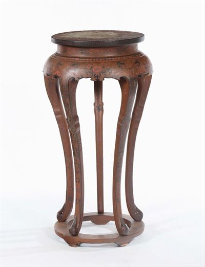 Alzata Portavasi in Legno Laccato a Decoro Naturalistico, Cina, Dinastia Qing, XIX Secolo