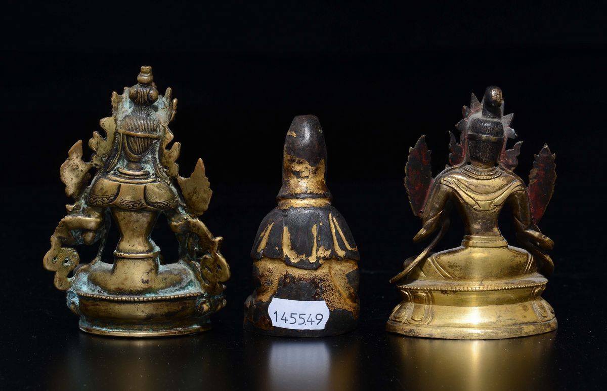 Lotto di Tre Bronzi Dorati, Due Amitaya ed una Guanyin, Cina, Dinastia Qing, XVIII Secolo