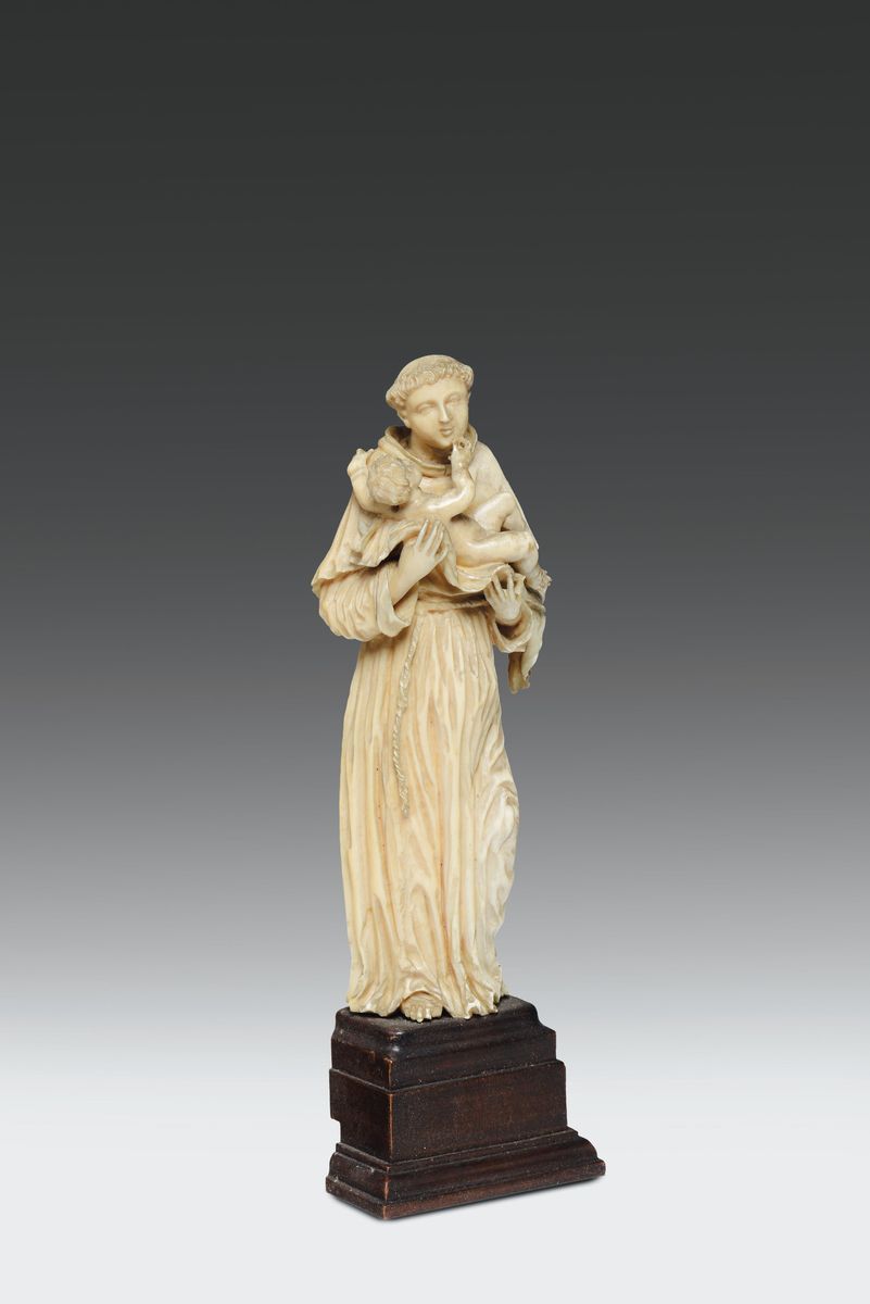 Gruppo di Tre Figure in Avorio Scolpito Raffiguranti S.giovanni Battista, Madonna Immacolata e S....