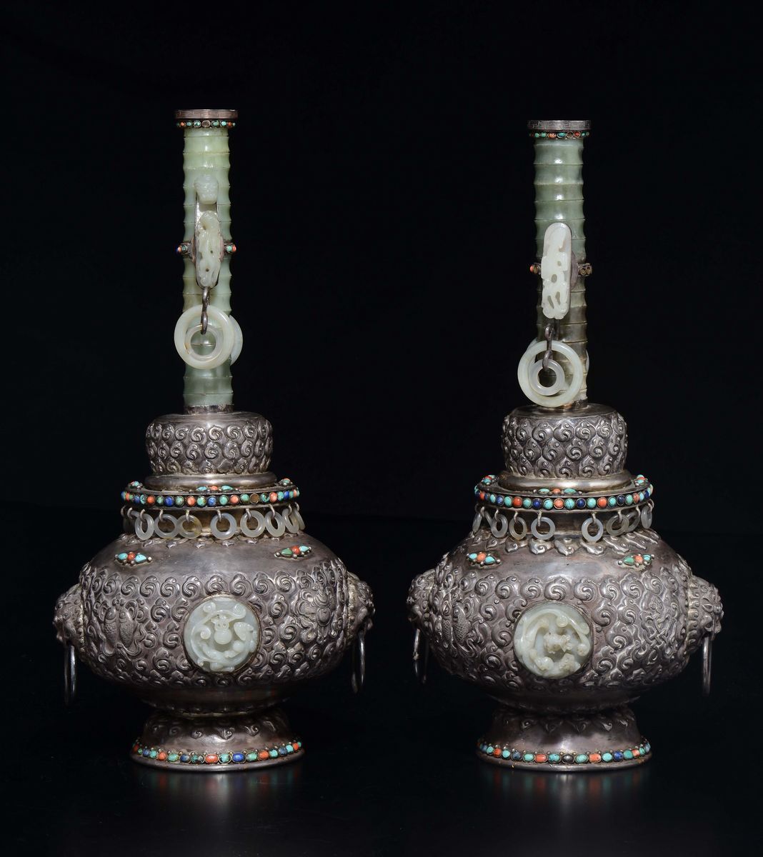 Due Vasi in Argento con Inserti in Giada, Tibet, XIX Secolo