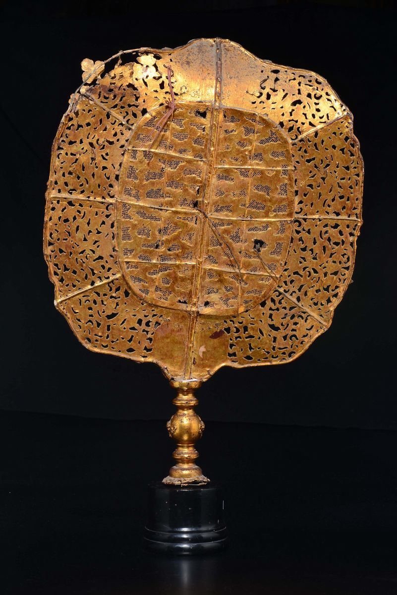 Ventola Dorata in Legno e Papier Maché con Fenice Smaltata, Cina, Dinastia Qing, Fine XVIII Secol...